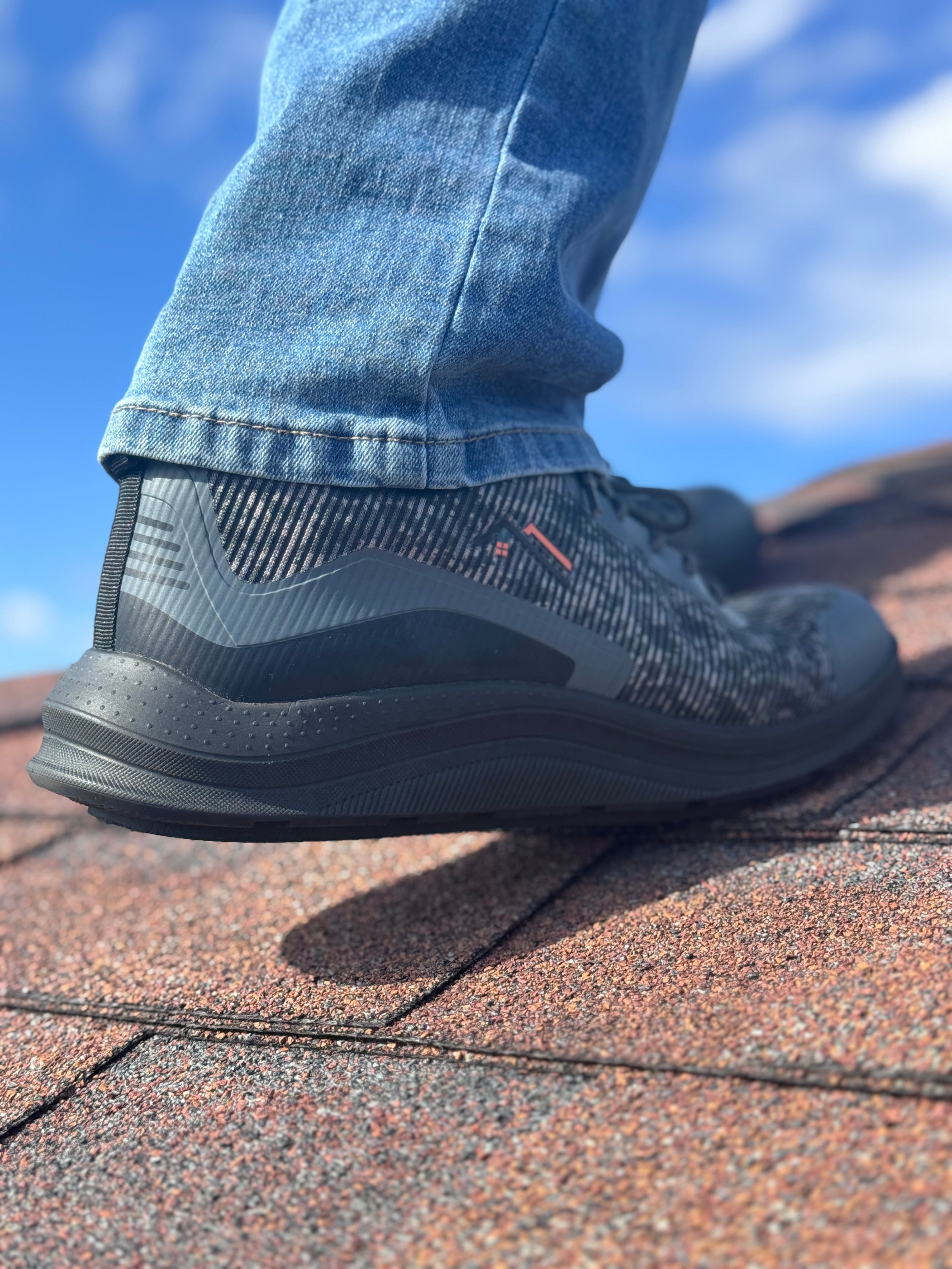 TreadMe Roofing Sneaker + Roofing Pad Bundle